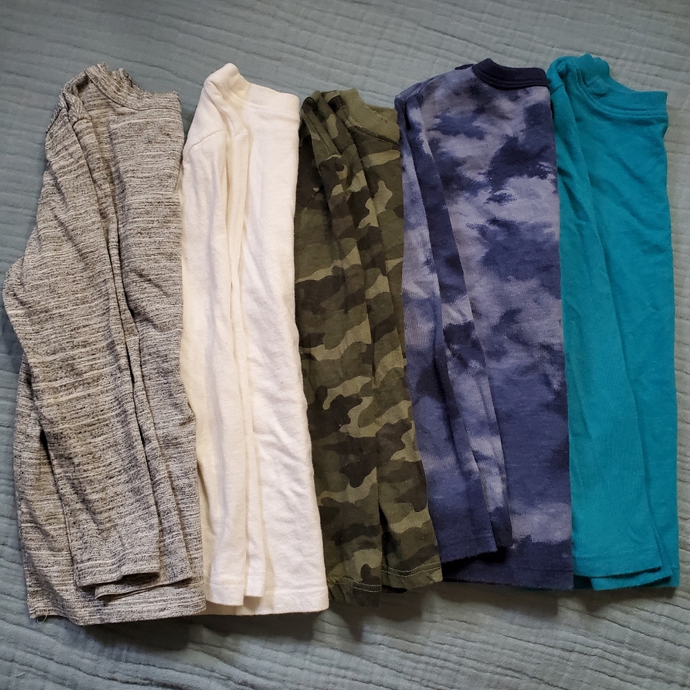 *five* old navy shirts